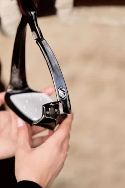 Samshield Stirrups Shield'Rup Chrome Black -Sports - Equestrian SHIELDRUPLIFESTYLE BLACKCHROME 9 small dd96a7ff 0dc3 4b9c a323 02a614a71f3d