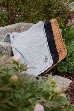 Eskadron Platinum Collection Saddle Cloth Dressage Softshell Black -Sports - Equestrian esk 0023 kam 215539 520 290 310 640 add1